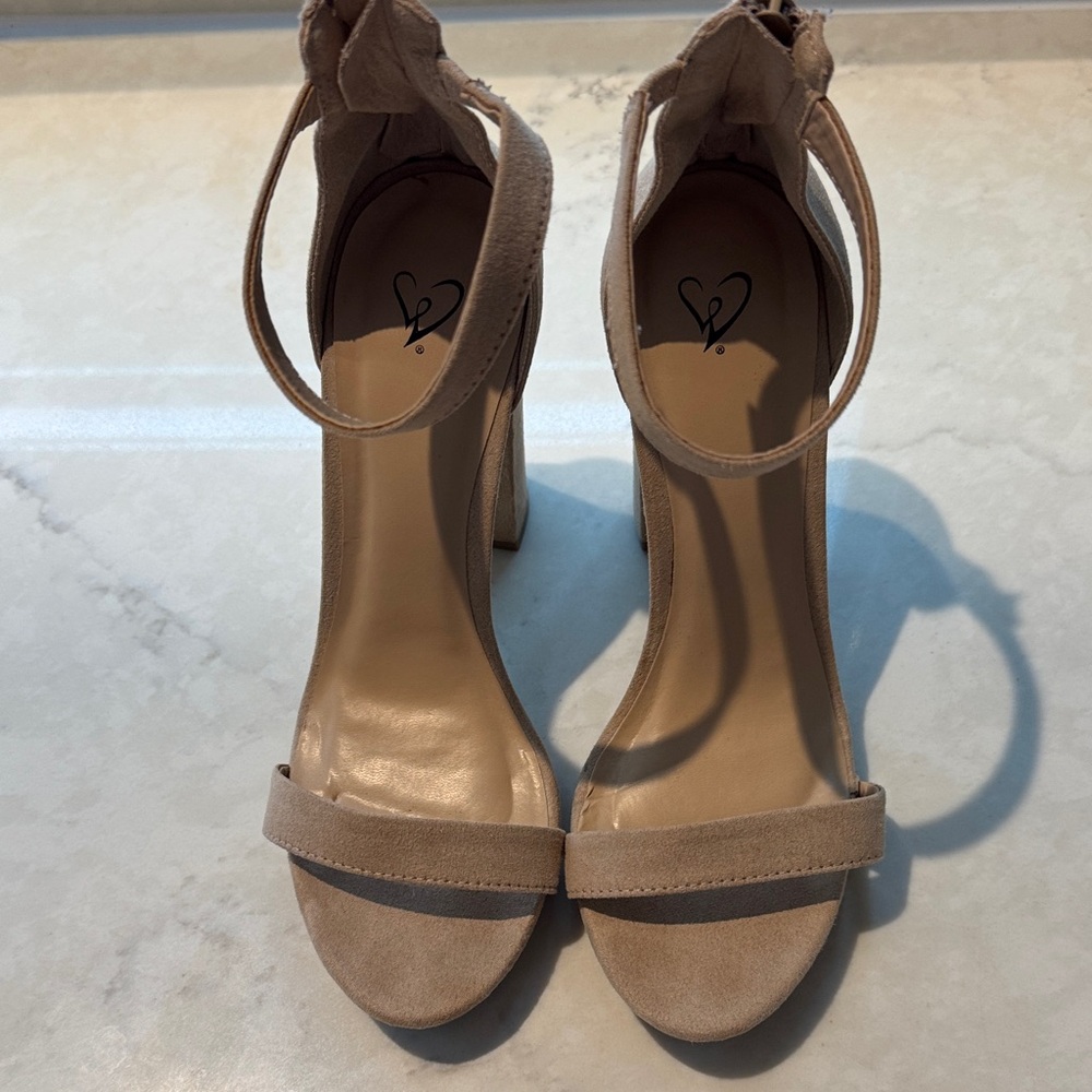 Windsor Tan Women's Heels. New
